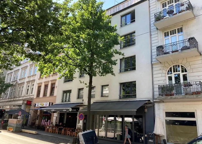 Schöne Wohnung nähe von HBF und Alstersee Hamburg